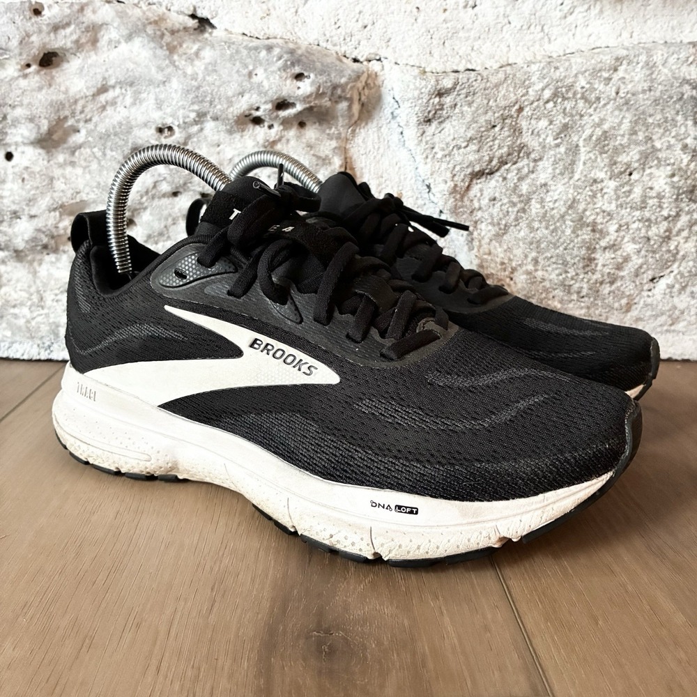Brooks Trace 4 Running Walking Comfort Black White Sneakers Shoes Womens 8
